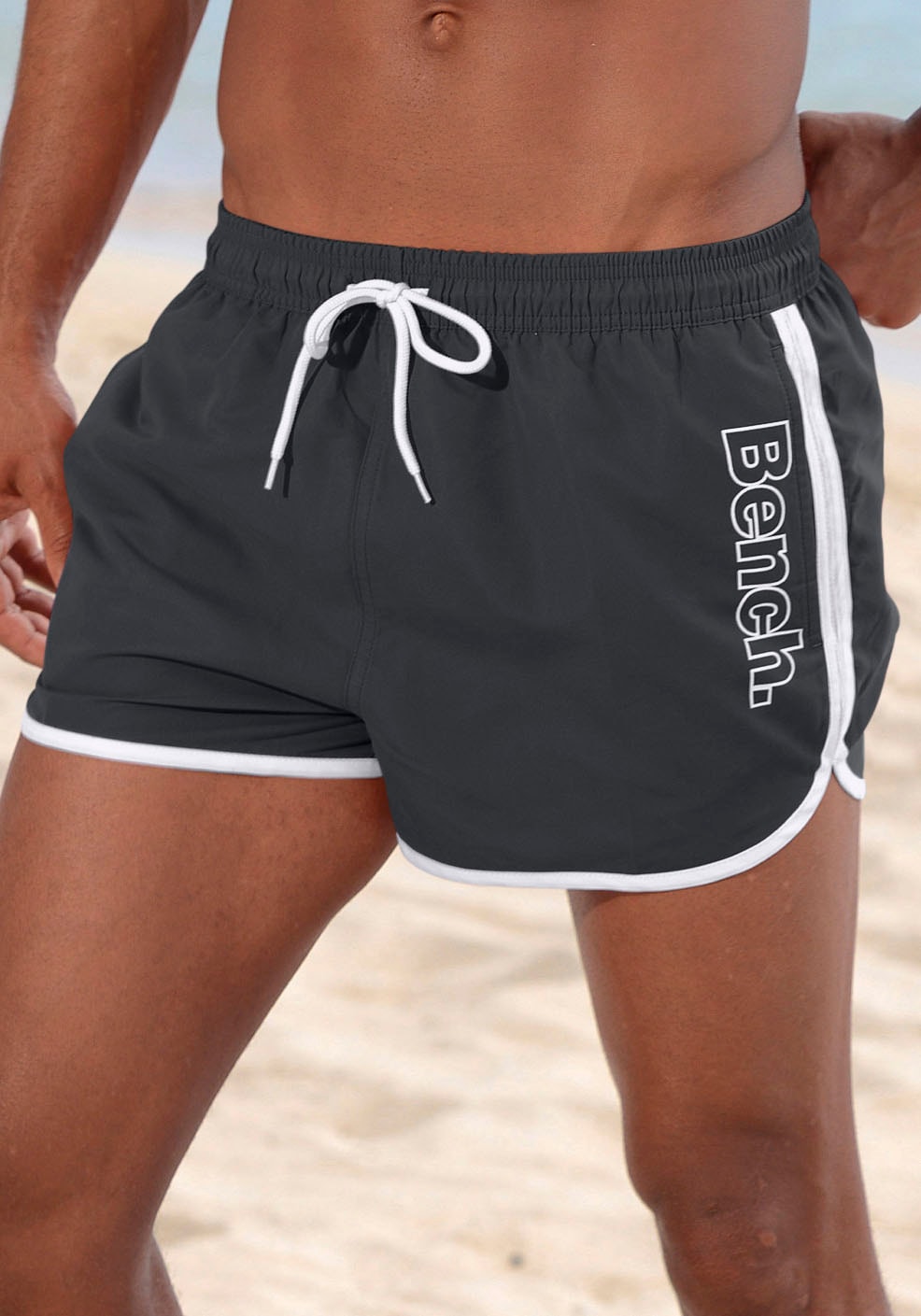 Badeshorts BENCH. "Bradley", Herren, Gr. XL (54/56), N-Gr, schwarz, Polyester, kontrastfarbene Details, Badehosen, mit coolem Logodruck Image