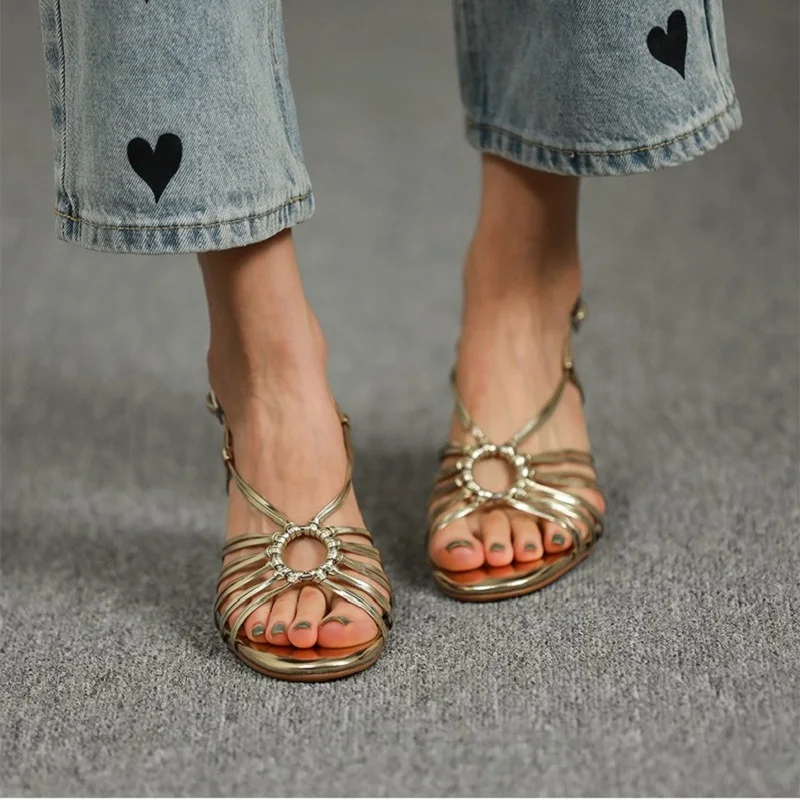 Weibliche Retro Sandalen Schnalle Riemen Vintage Sommer Gold Schuhe für Frauen Französisch Stil Damen Sandalen Mikro faser Damenschuhe