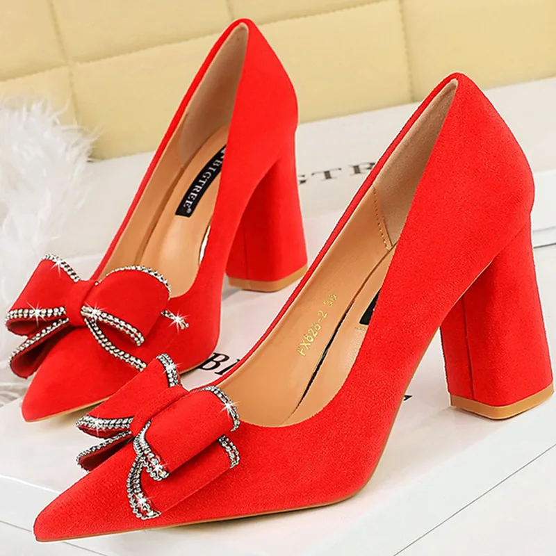 BIGTREE Feen-Stil Damen-Pumps mit Schleife, 2024, Frühling und Herbst, neu, 8,5 cm, Block-High-Heels, Flock-Schuhe, Slip-On, kleine Größe 34–40, Schwarz, Rot