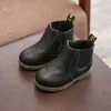 Kinder Mode Martin kurze Stiefel Jungen Mädchen Herbst Winter warme dicke Baumwolle Anti-Rutsch-Freizeit schuhe Kinder Leder Reiß verschluss Schuhe