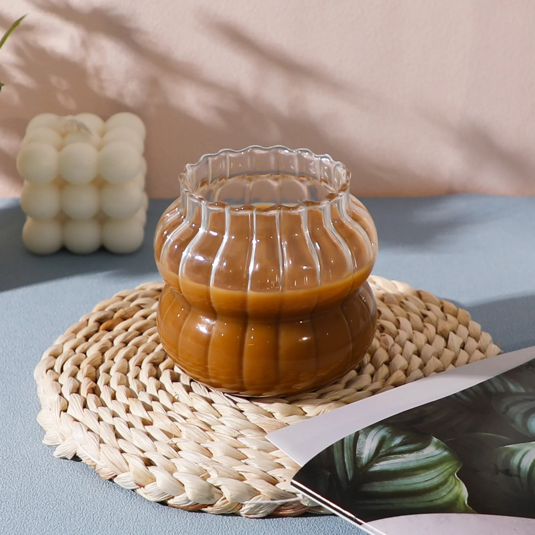 1pc eine Tasse geformt wie eine Raupe ultra-haltbar. Mehrzweck-Trinkglas für Eis kaffee, Saft. Milch, Tee und mehr Image