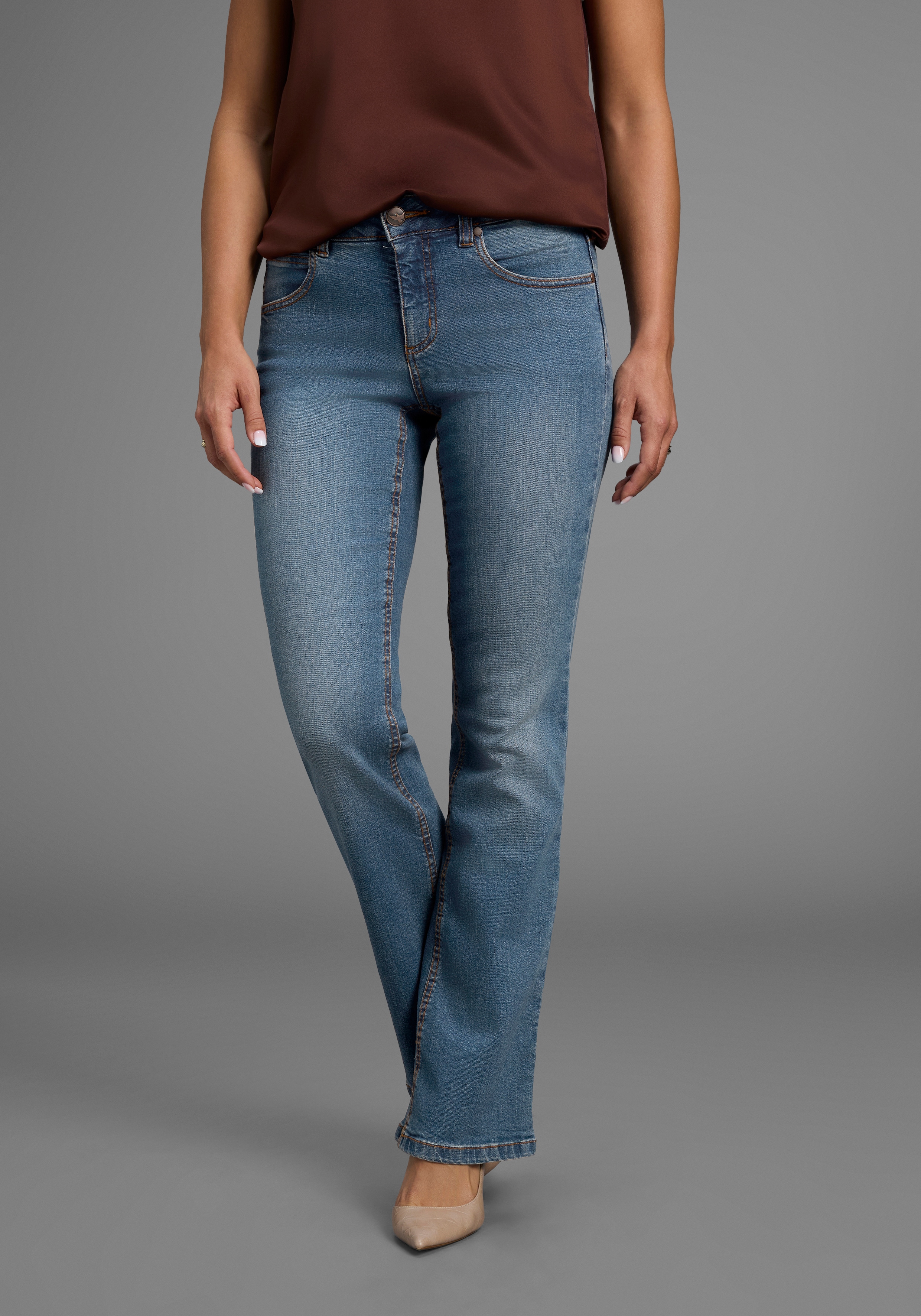 Bootcut-Jeans ARIZONA "Bund mit seitlichem Gummizugeinsatz", Damen, Gr. 23, K + L Gr, blau (blau used), Jeans, Obermaterial: 98% Baumwolle, 2% Elasthan, Basic, bootcut fit lang, Jeans, hohe Leibhöhe, Bootcut, mit Stretch, klassischer 5-Pocket-Style,...