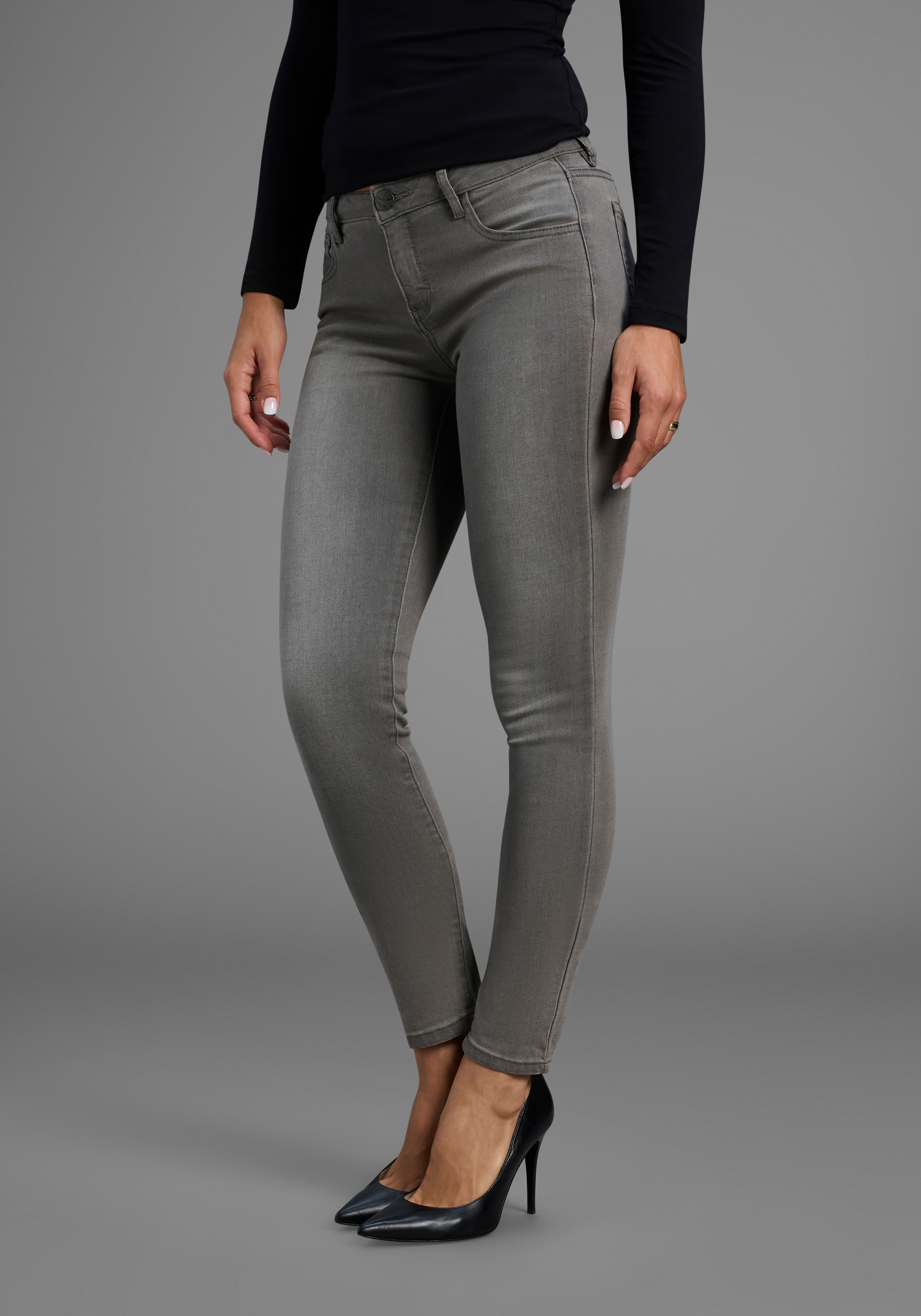 Skinny-fit-Jeans ARIZONA "Ultra-Stretch", Damen, Gr. 92, K + L Gr, grau (grau used), Denim/Jeans, Obermaterial: 74% Baumwolle, 24% Polyester, 2% Elasthan, Basic, extraeng lang, Jeans, extra-enger Beinverlauf, normale Leibhöhe, mit Eingrifftaschen