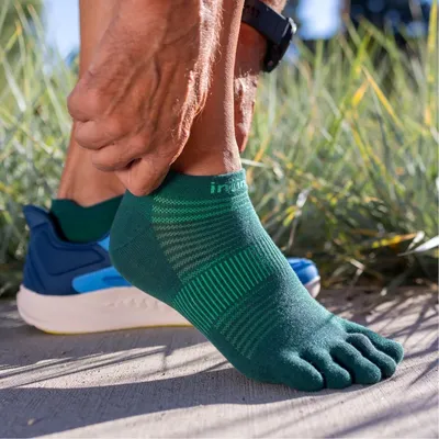 Injinji five-finger socks short tube thin coolmax sweat-absorbent fitness running socks toe socks in spring and summer.