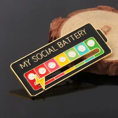 2024 New Mood Conversion Energy Brooch Slide My Social Battery Badge Facial Expression Badge Men