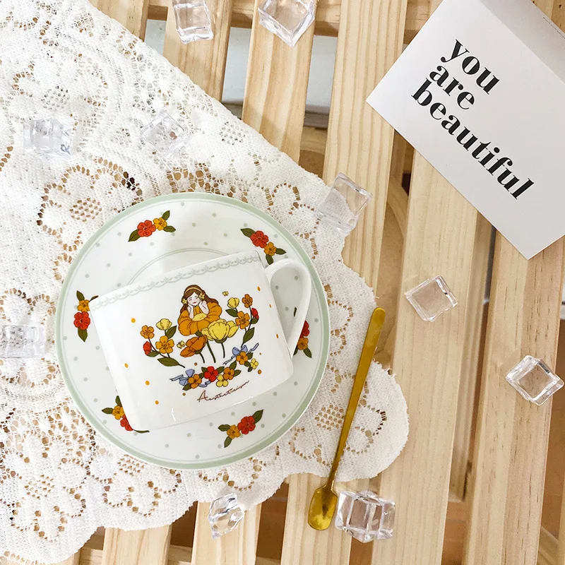 Mädchen und Blume Vintage Kaffeetasse und Untertasse Anzug Französisch Keramik Nachmittags tee Tablett kreative süße Mädchen Tasse und Untertasse Anzug Image