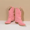2025 Chelsea-Stiefel aus grau/rosa Wildleder, 7 cm, quadratischer Absatz, spitze, plissierte, mittellange Stiefel, Cowboy-Rock, gelbe Wadenstiefel, Größe 35–43 Schuhe