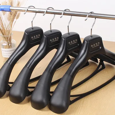 Wide Shoulder Seamless Plastic Clothes Rack Clothing Store Suit Clothes Rack Set Clothes Hanging