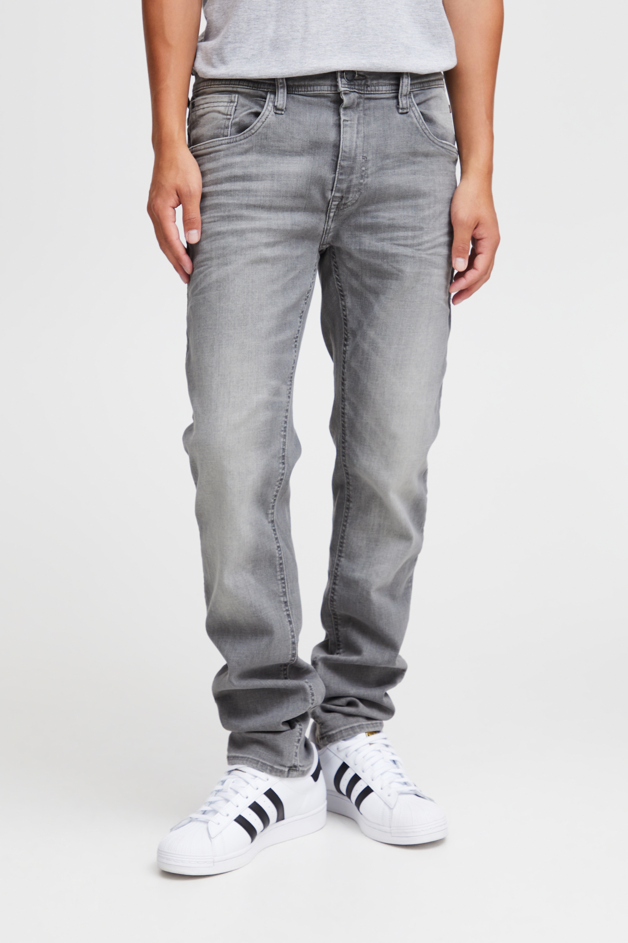 Regular-fit-Jeans BLEND "Twister fit Mulitflex", Herren, Gr. 29, Länge 30, grau (denim light grau), Denim/Jeans, Obermaterial: 92% Baumwolle, 6% Elastomultiester, 2% Elasthan, leichte Abriebeffekte, regular fit lang, Jeans, Baumwollmischung, regular...