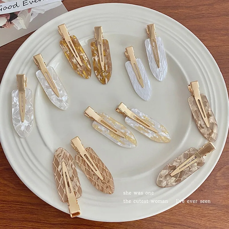 4 stücke Einfache Gemischte Farbe Haar Clips Seite Keine Spur Pony Entenschnabel Clips Elegante Damen Kopfbedeckungen Haar Zubehör Image