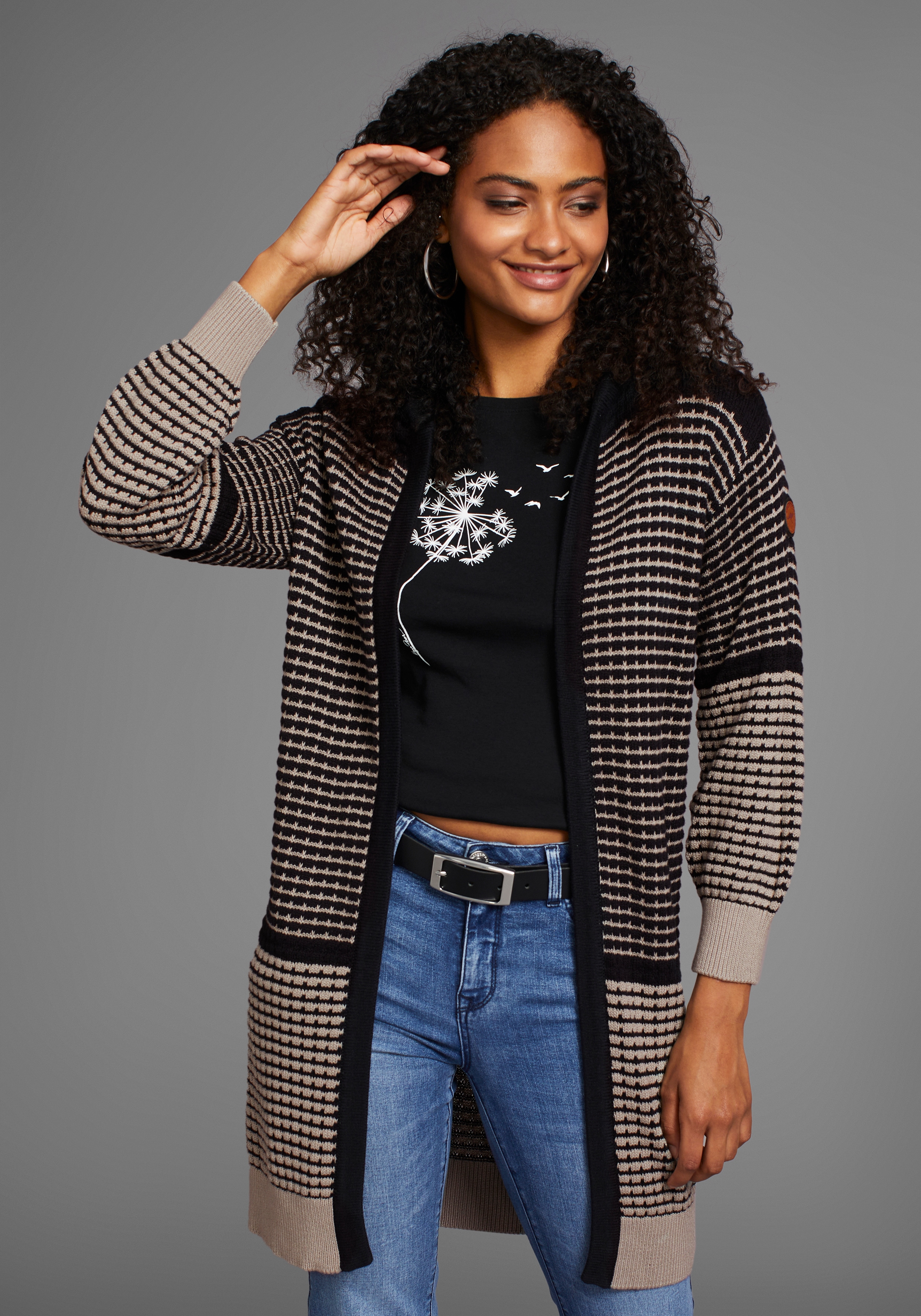 Kapuzenstrickjacke KANGAROOS, Damen, Gr. 32/34, grau (schwarz, grau, gemustert), Strick, Obermaterial: 50% Baumwolle, 50% Polyacryl, lässig geschnitten lang, Rippbündchen, Strickjacken, mit angesagtem Strickmuster, Topseller