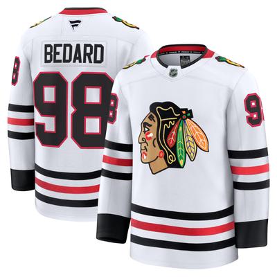 Weißes Chicago Blackhawks-Auswärtstrikot mit Connor Bedard für Herren von Fanatics Image
