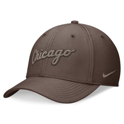 Herren Nike Braun Chicago White Sox Statement Ironstone Performance SwooshFlex Mütze Image