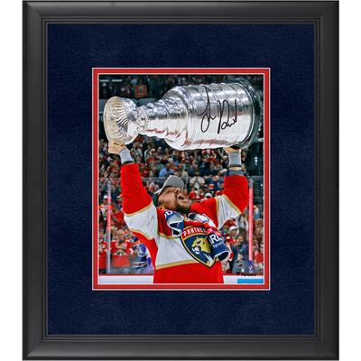 Sam Reinhart, Florida Panthers, signiertes Stanley Cup-Siegerfoto von 2024, gerahmt, 20,3 x 25,4 cm, Raising Cup Image