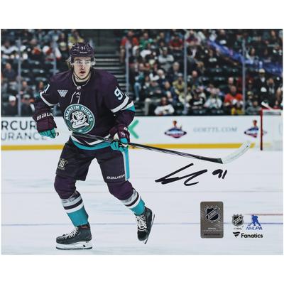 Autogrammfoto von Leo Carlsson, Anaheim Ducks, 20,3 x 25,4 cm, lila Trikot, Eiskunstlauffoto Image