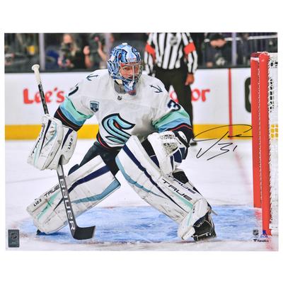 Philipp Grubauer Seattle Kraken signiertes 16'' x 20'' Foto vom ersten Spiel gegen die Las Vegas Golden Knights Image