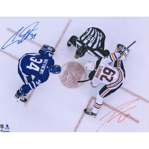 Mehrfach signiertes Face-Off-Foto von Auston Matthews und Leon Draisaitl ( 11 x 14 Zoll)