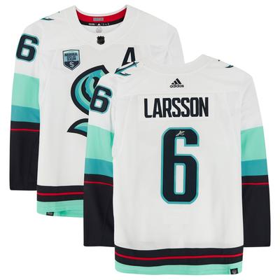 Von Adam Larsson signiertes weißes, authentisches adidas-Trikot der Seattle Kraken mit Trikot-Aufnäher der Eröffnungssaison Image