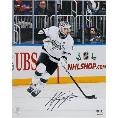 Anze Kopitar, Los Angeles Kings, signiertes 16 x 20 Zoll großes weißes Alternativtrikot mit Puck-Foto Image