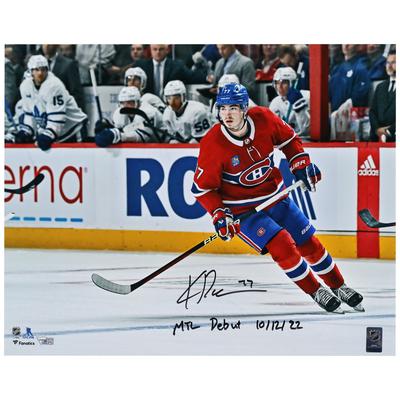 Kirby Dach Montreal Canadiens signiertes 16" x 20" großes rotes Trikot mit Canadiens-Debütfoto und der Aufschrift "MTL Debut 10/12/22" Image