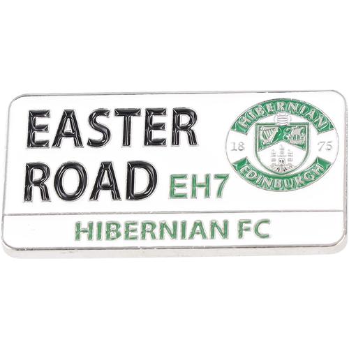 Pin-Abzeichen „Hibernian Street Sign“.