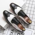 Scarpe da uomo in stile Oxford brogue con punta a coda di rondine, marroni e bianche, scarpe eleganti vintage in vera pelle ispirate allo stile Gatsby per feste, matrimoni ed eventi formali degli anni '20