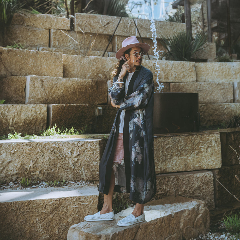 KIM+ONO Kimono Robe | Washable Silk Twill Jia Kimono Wrap | Washable Silk | Black | Long