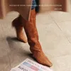 Frauen Stiefel Kätzchen Absatz Damen Schuhe Schaf Wildleder Frühling Herbst Mitte Kalb hohe Stiefel Schluck auf Leder Winters chuhe Square Toe Größe 42