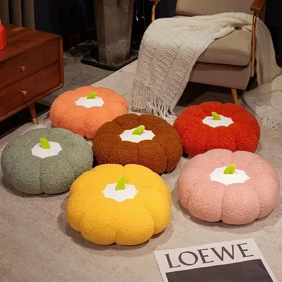 Faules Wohnzimmer Gesäß Kissen Kürbis Kissen Kissen sitzen auf dem Boden Tatami Matte Erker Fenster Image