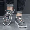 Sommer Neue Ethnische Stil männer Schuhe Leinen Leinwand Walking Trendy Schuhe Casual Atmungsaktive Flache Platte Schuhe 2025, One Step Stepping