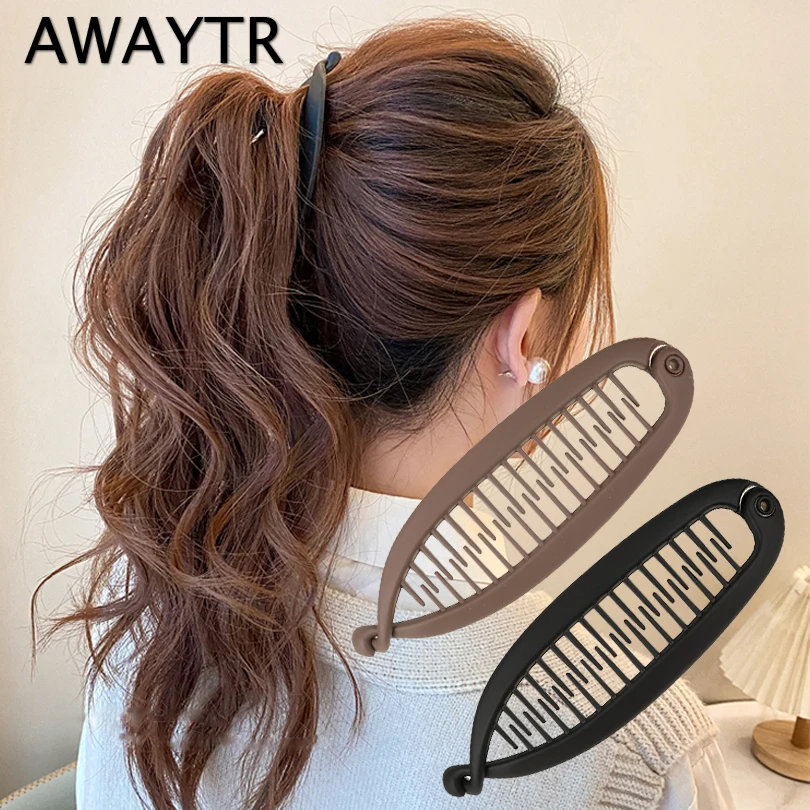 Awaytr einfache Banane Haars pangen für Frauen Mädchen Welle Kämme Haarnadel Braid Clamp Clips Mode Fisch Form Haar Kralle einfarbig Image