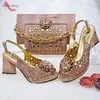 Reife Stil Frauen Schuhe und Taschen Set Frühling neues Design Roségold Farbe italienische Sandalen mit glänzenden Kristall für Party