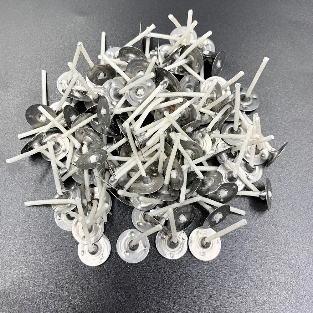 100 stücke rauchfreie Kerzen dochte 2,5 cm vor gewachste Baumwoll kern dochte mit Metall-Sustainer-Tabs DIY hand gefertigte Kerzen herstellungs werkzeuge Image