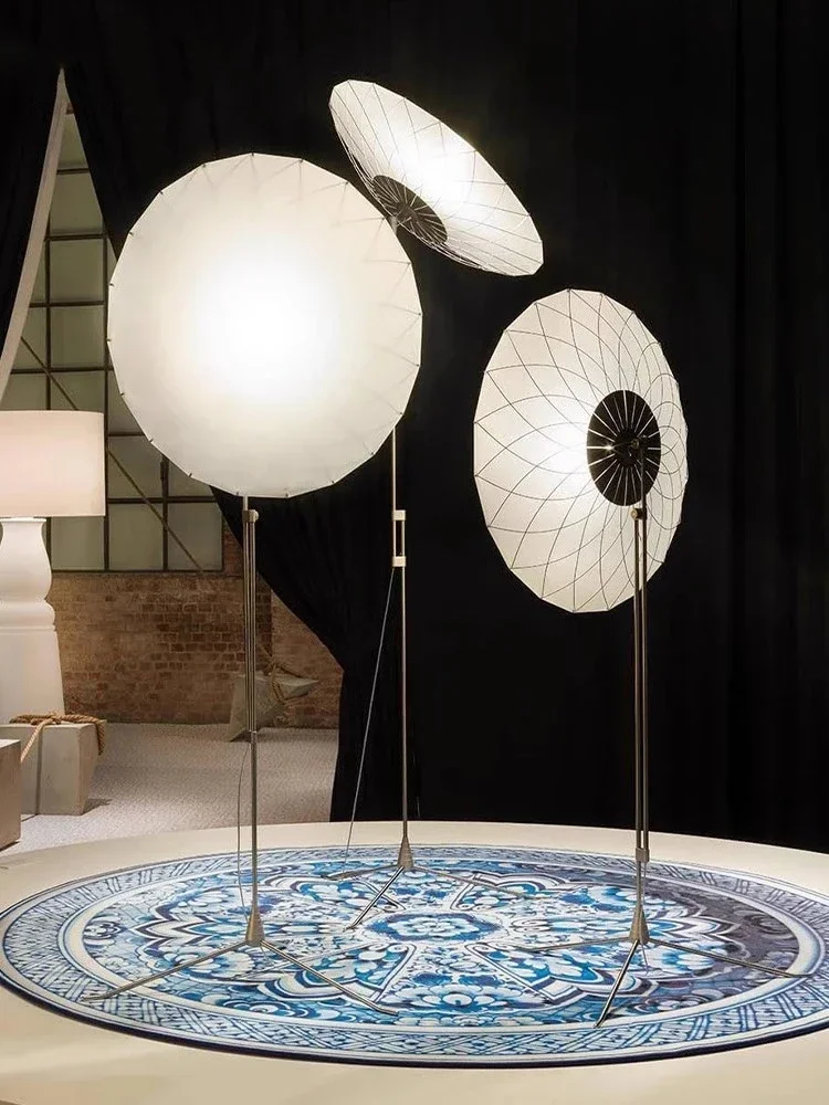 Niederlande Designer Moooi filigrane Stehlampe für Wohnzimmer Safa Sonnenblume Stehhöhe verstellbare LED-Leuchte