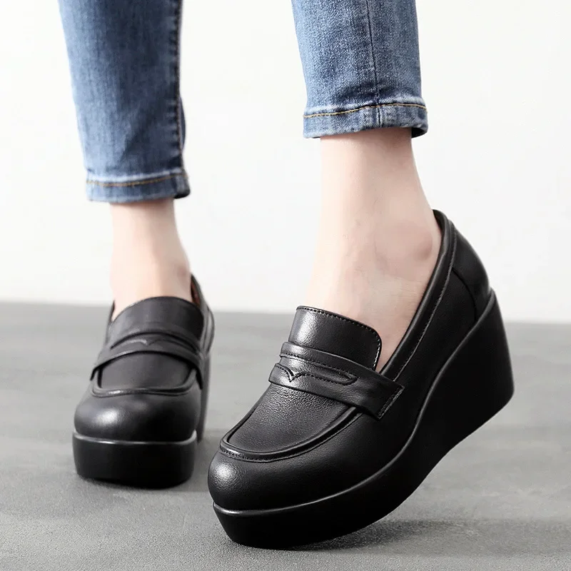 6.5cm Vintage Black Genuine Leather Loafers Women's Platform Wedges Shoes 2025 Fall Med Heels Shoes with Fur for Office Mom