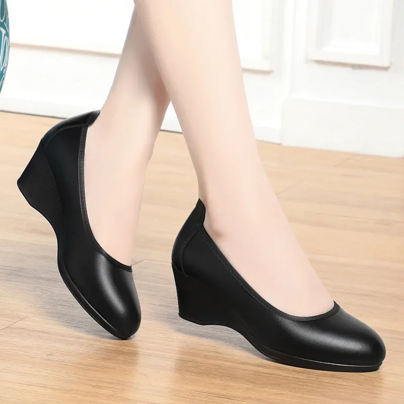 3cm 5cm Fashion Breathable Soft Leather Shoes Women Loafers 2025 Spring Fall Non Slip Wedges Shoes for Office Work Dance Mom