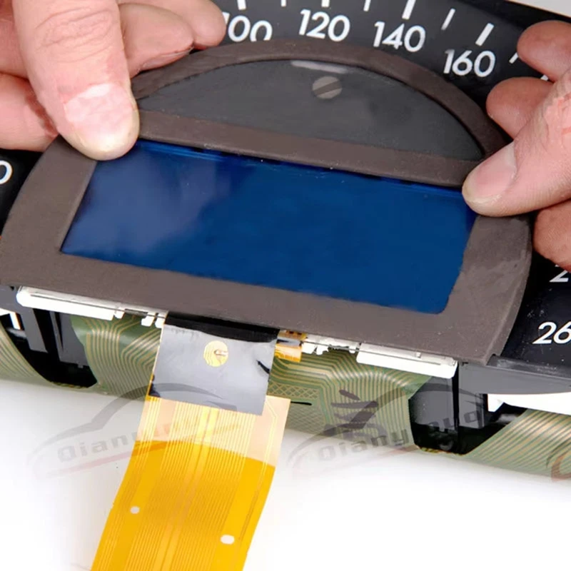 Armaturen brett LCD-Anzeige für Mercedes Benz W203 C-Klasse LCD-Bildschirm Instrument Cluster Pixel Image