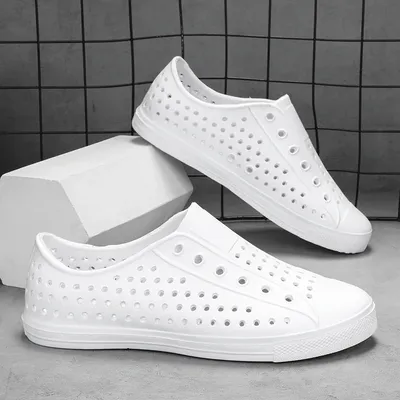 New beach sandals perforated shoes men's anti slip work shoes summer garden shoes water shoes ultra light outdoor walking shoes