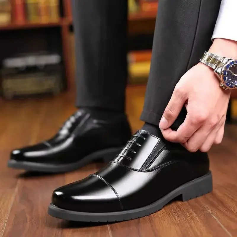 Schwarze formelle Herrenschuhe, Frühling und Herbst, sozialer Schuh, männliche Business-Schuhe, elegant und klassisch, niedriger Preis, Leder, lässig, 39-Anzug