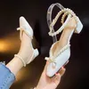 Frauen Schuhe High Heels sexy Pumps Hochzeit Braut Schuhe Perlens chnalle dicke hochhackige spitze
