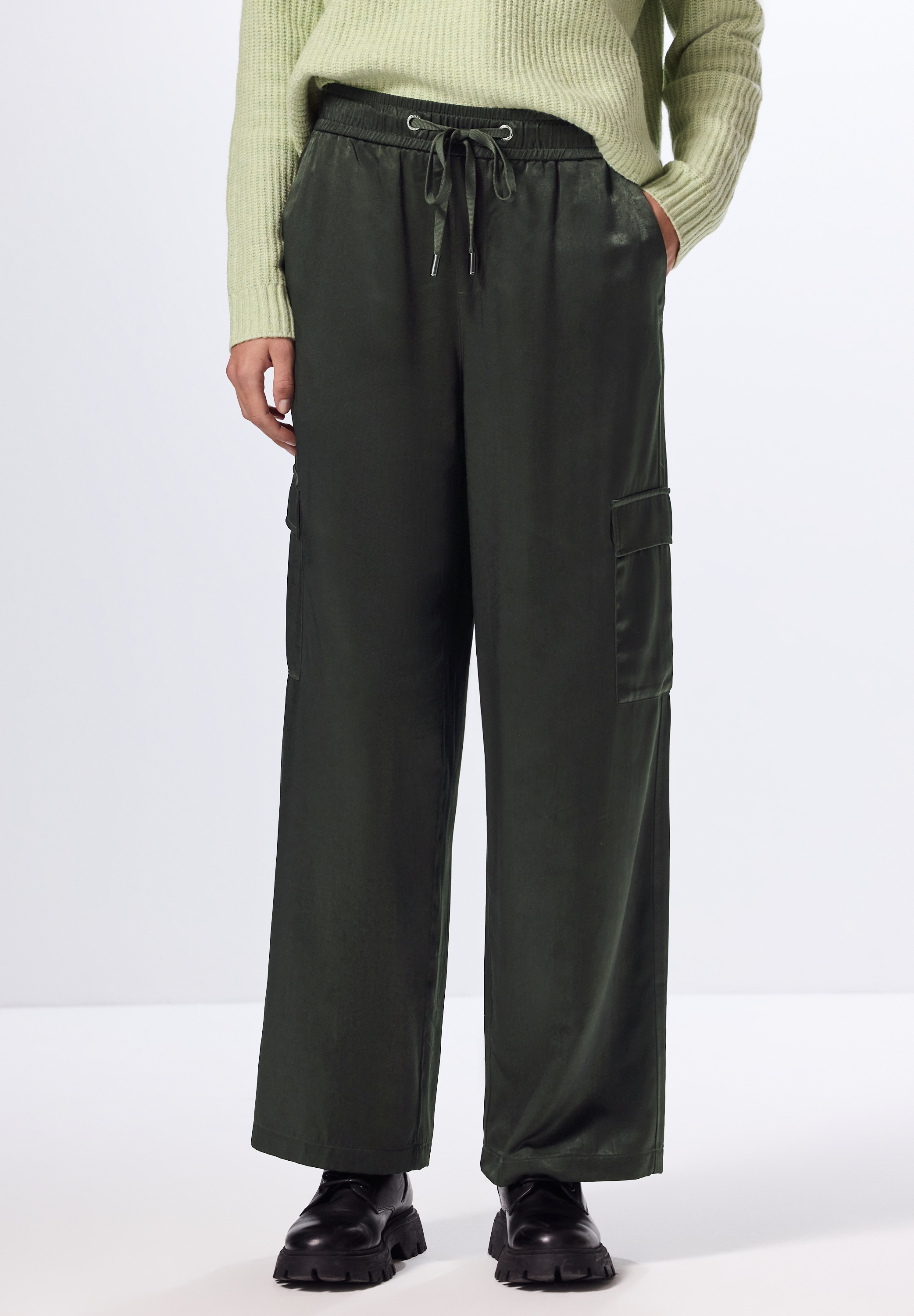 Culotte STREET ONE STUDIO, Damen, Gr. 38, Länge 30, grün (oil grün), Stoff, 71% Viskose, 29% Polyester, unifarben, loose fit lang, Hosen Culotte, High Waist