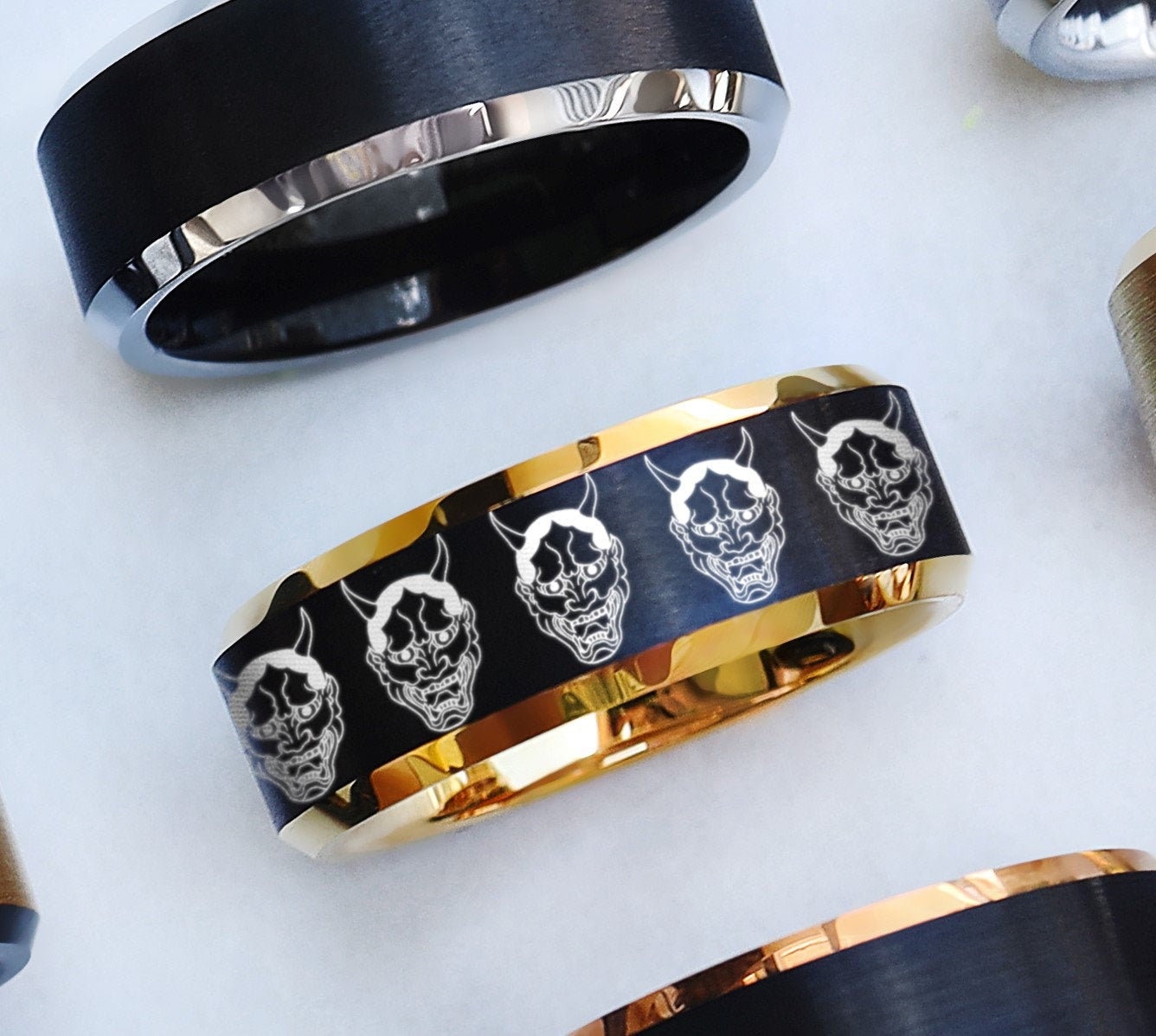 Anello maschera Hannya inciso, Anello di promessa maschera Hannya, Anello nuziale maschera Hannya Face Oni, Anello maschera giapponese Noh Wedding Ban