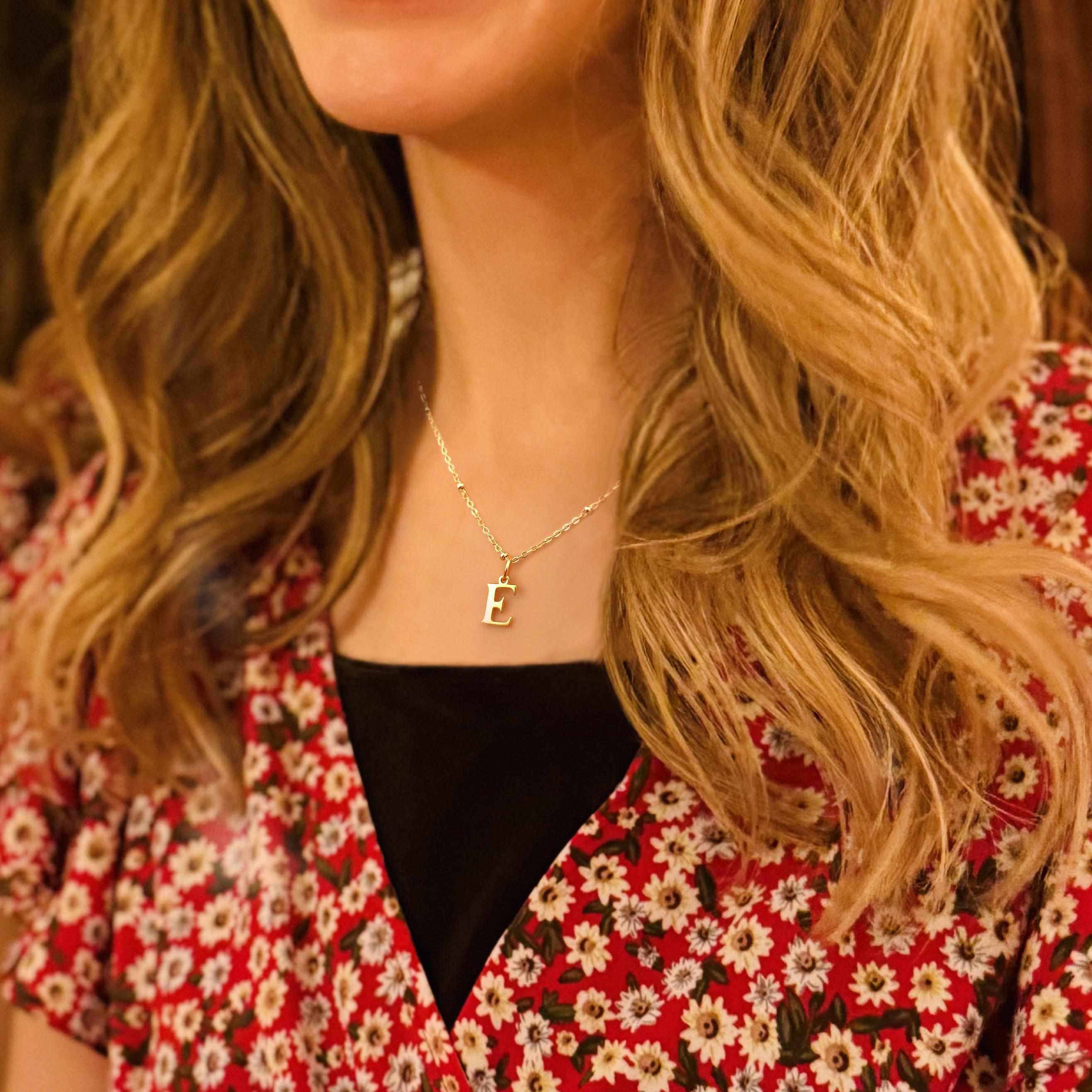 Collana iniziale in oro, collana personalizzata con iniziale in oro, regalo di gioielli, piccole collane con lettera iniziale per le donne, argento st
