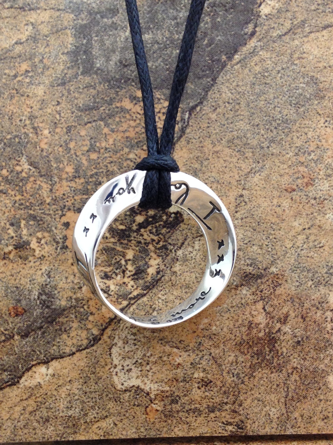 Ti amo, ti amo di più. Collana con ciondolo in argento sterling Mobius, ciondolo d'amore, collana Ti amo, ti amo di più.