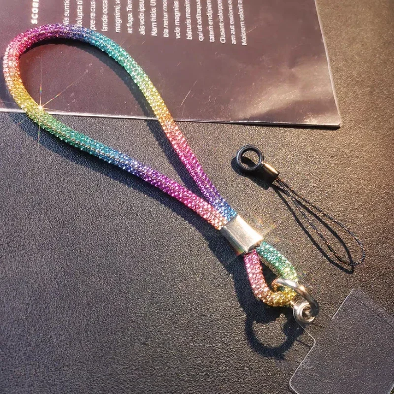 Dragonne universelle pour téléphone portable avec carte, magnifique lanière en diamant Flash, corde à main colorée, sangles à breloques Anti-perte pour téléphone portable
