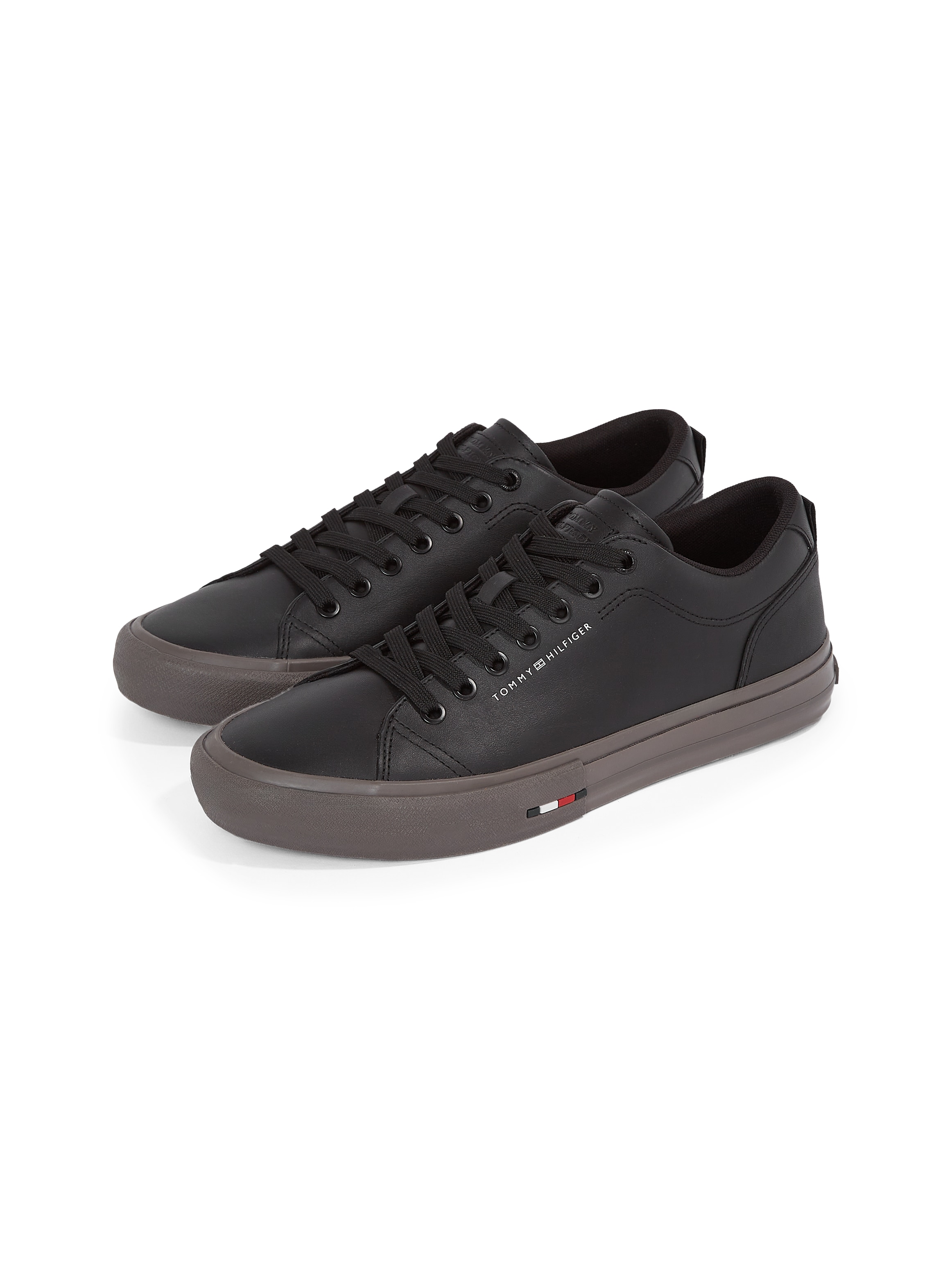 Sneaker TOMMY HILFIGER "TH HI VULC STREET LTH PATCH", Herren, Gr. 46, schwarz, Leder, Textil, Schuhe, Freizeitschuh, Halbschuh, Schnürschuh mit kleiner Logoflagge