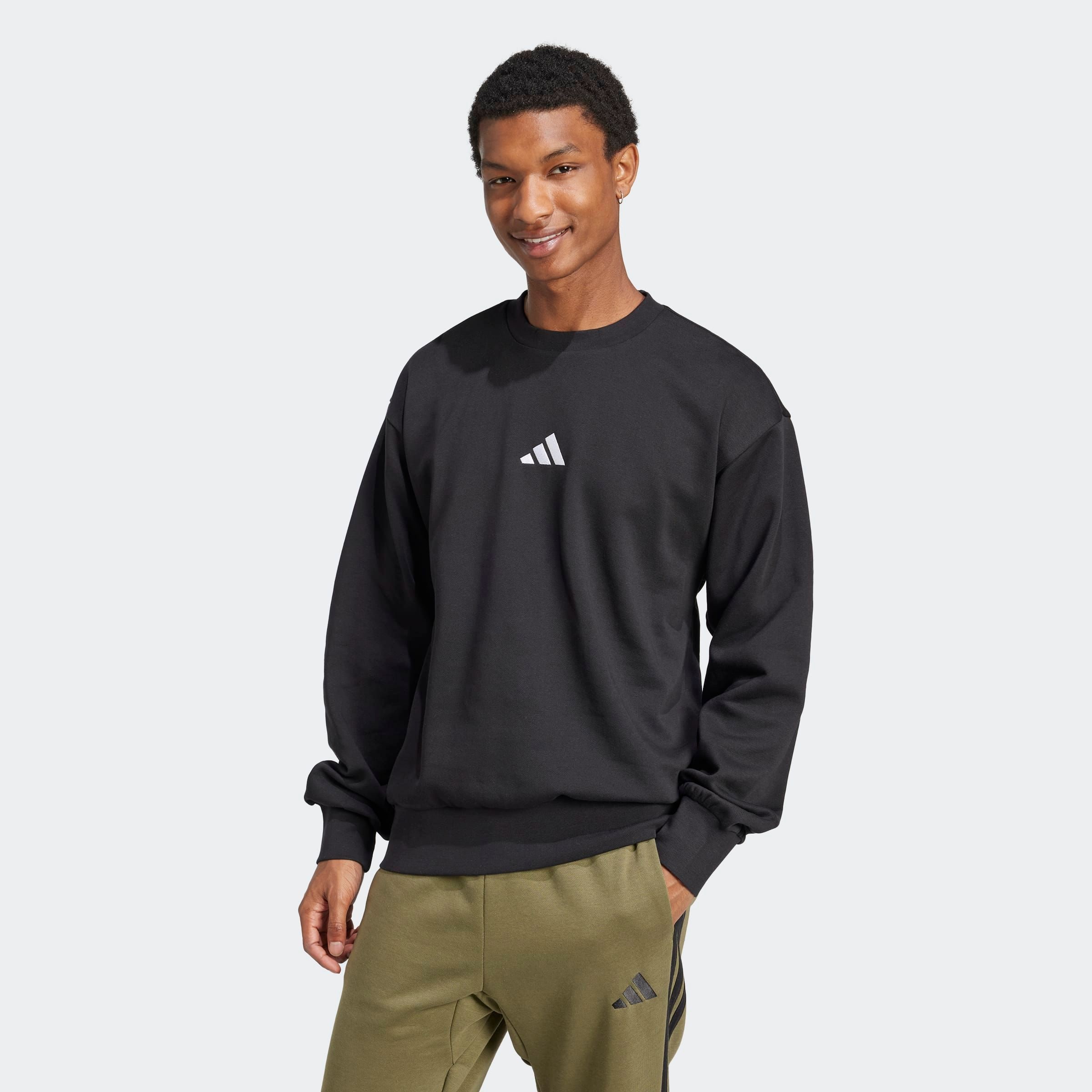 Sweatshirt ADIDAS SPORTSWEAR "M FEELCOZY SWT", Herren, Gr. M, schwarz-weiß (schwarz, weiß), Obermaterial: 70% Baumwolle, 30% Polyester, normal, Rundhals, Sweatshirts Image