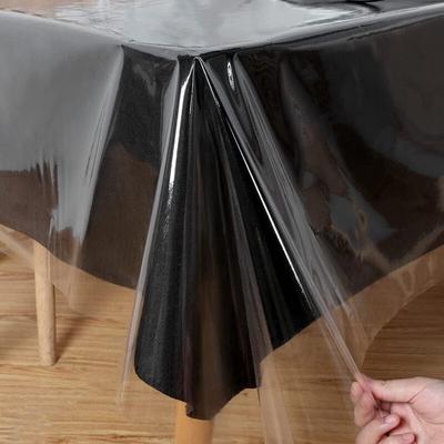 Ahlsen - Transparente Kunststoff-Tischdecke, 137,2 x 274,3 cm, 100 % wasserdicht und ölbeständig,