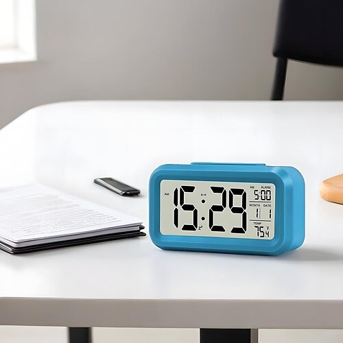 Smart Nachtlicht Digitalwecker mit Datum Innentemperatur Batteriebetriebene Nachttischuhr Digitalanzeige für Schlafzimmer Schreibtisch Geschenkuhr Image
