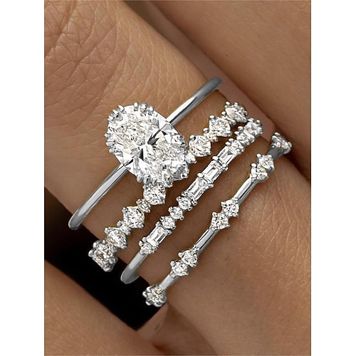 Stapelringe aus Gold mit ovalen und runden Zirkonia, eleganter minimalistischer Schmuck für Frauen, perfekt für Hochzeiten, Verlobungen und besondere Anlässe Image